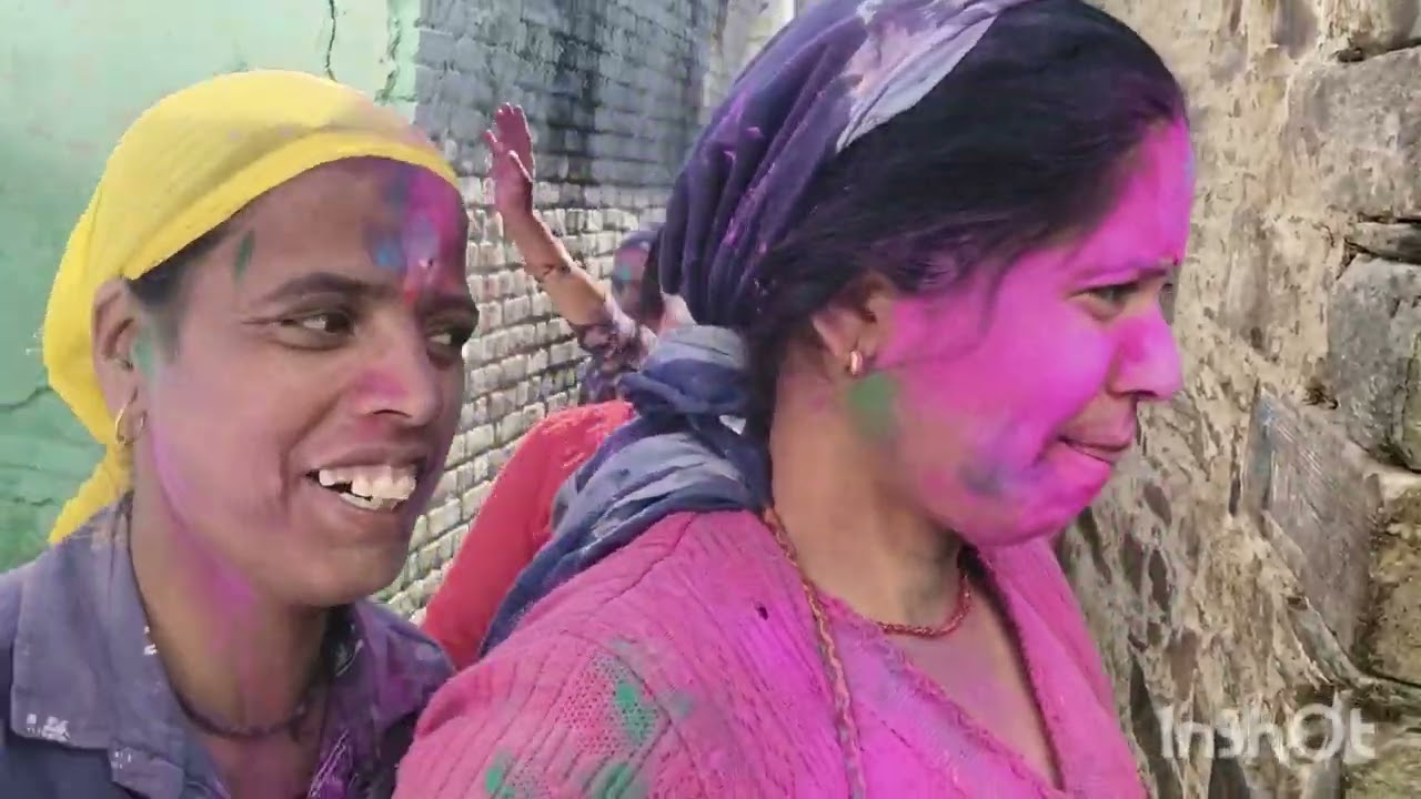 Aaj kya Holi per hamare gaon ki mahilaon ne jamkar dance aap sabhi ko Happy Holi