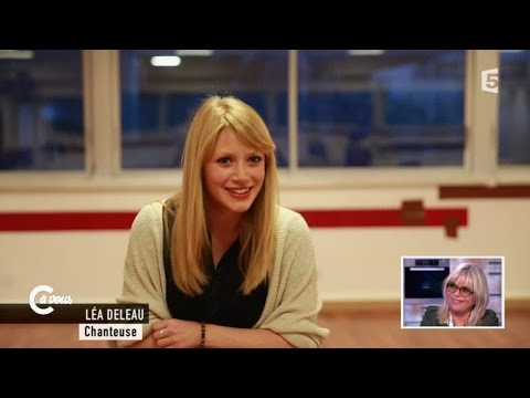 France Gall vue par la troupe de "Résiste" - C à vous - 25/03/2015