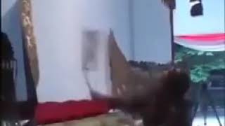 Dalang ki Anom Dwijo Kongko ngamuk