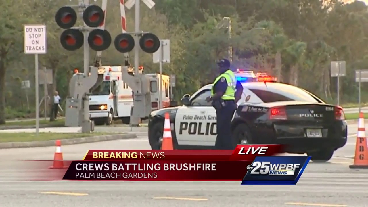 Crews battling brush fire in Palm Beach Gardens - YouTube