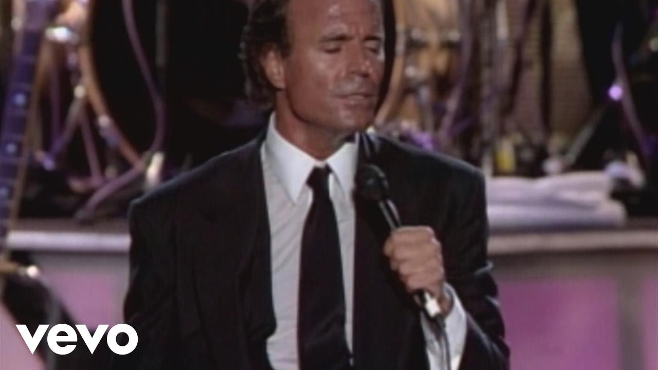 Julio Iglesias - Ae, Ao (from Starry Night Concert)