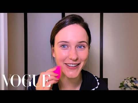 &rsquo;The Marvelous Mrs. Maisel&rsquo; Rachel Brosnahan&rsquo;s Everyday Routine | Beauty Secrets | Vogue