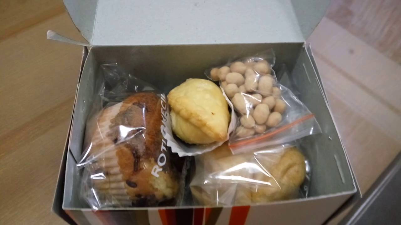 Roti Kecil, Bakery Shop - YouTube