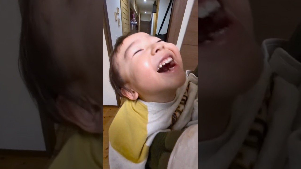 寝かしつけたと思ったら…!?#ふじやま家族#幼馴染み夫婦#育児#子育て