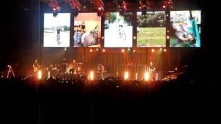 Paramore - Looking Up - o2 arena - 13/11/10 - [HD]