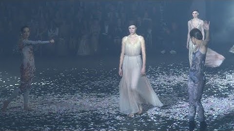 Paris Fashion Week: behind the scenes of the Dior collection