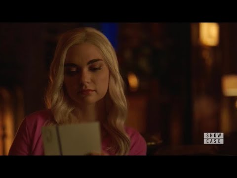 Who Is The Mother Of Lizzie And Josie Saltzman