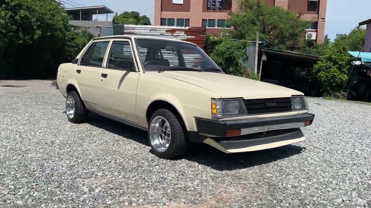 1984 Toyota Corolla KE70 - YouTube