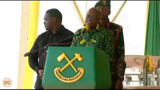Rais Magufuli Awasimamisha Kiba Diamond Harmonize Awapa Usia Mapatano Yenu Yawe Na Nguvu Ya Mungu