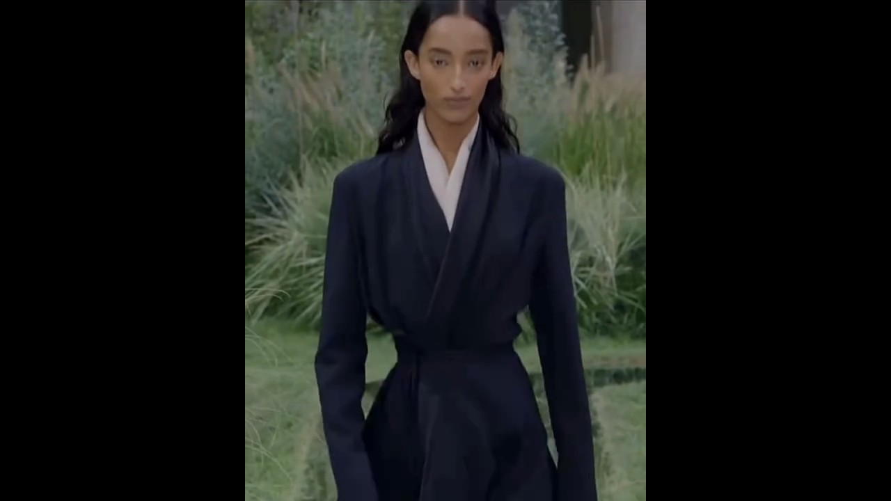 Mona Tougaard Walking for Boss. She Slayed🔥