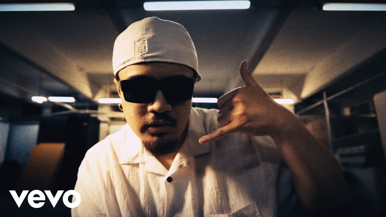 Watch teo glacier - Don't Mind (Official Music Video) on YouTube Watch teo glacier - Don't Mind (Official Music Video) on YouTube