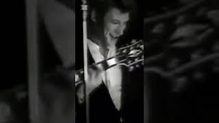 Johnny Hallyday , Le Diable Me Pardonne Au Saint-Hilaire