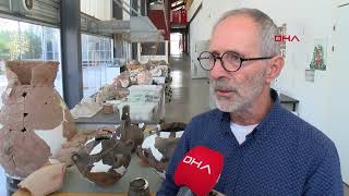 5 Bin Yıllık Kaplarda Kadının Önemini Gösteren Gerdanlık Detayı