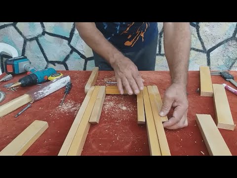 Βίντεο: Σκαμπό σκαμπό: σχέδια με διαστάσεις απλού μοντέλου από ξύλο. Πώς να φτιάξετε μια ξύλινη σκάλα μεταμόρφωσης