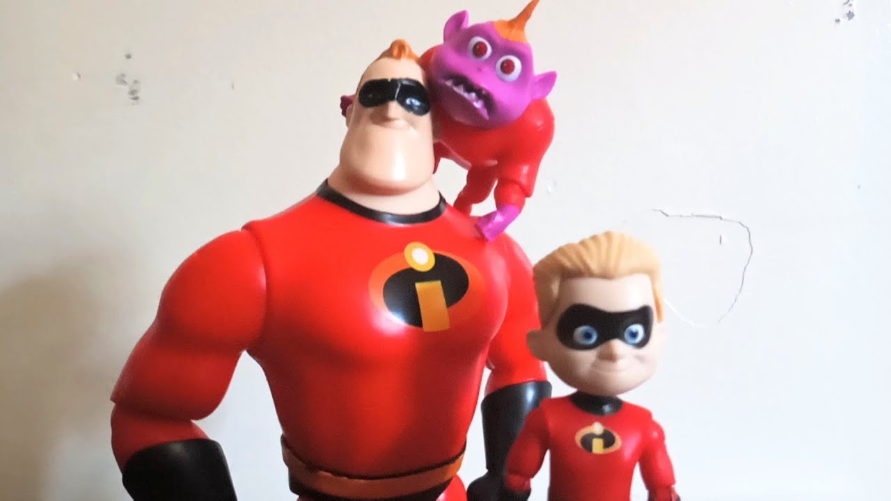 Disney Pixar The Incredibles Action Figures Mr Incredible Dash and Jack Jack Toy Review
