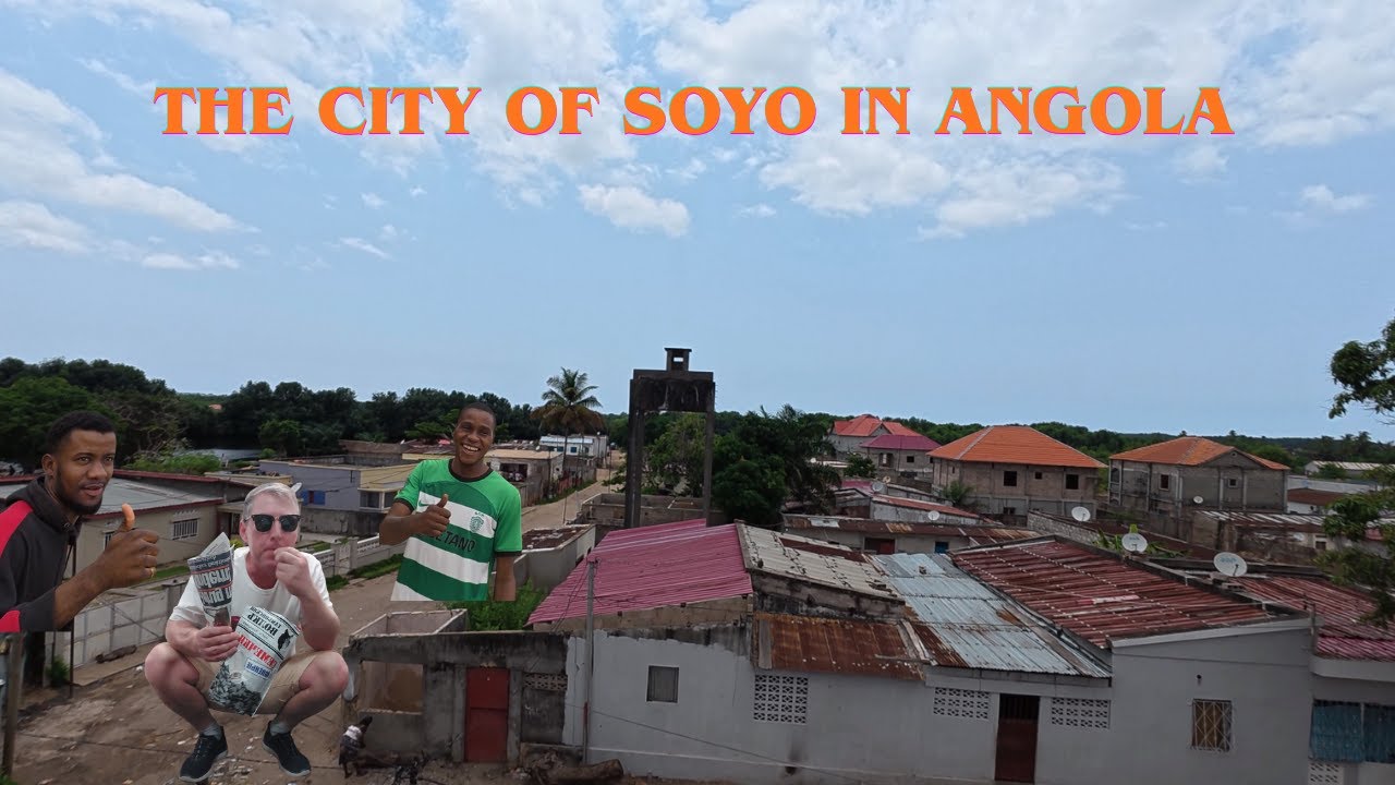 The city of Soyo in  Angola / Город Сойо в Анголе.