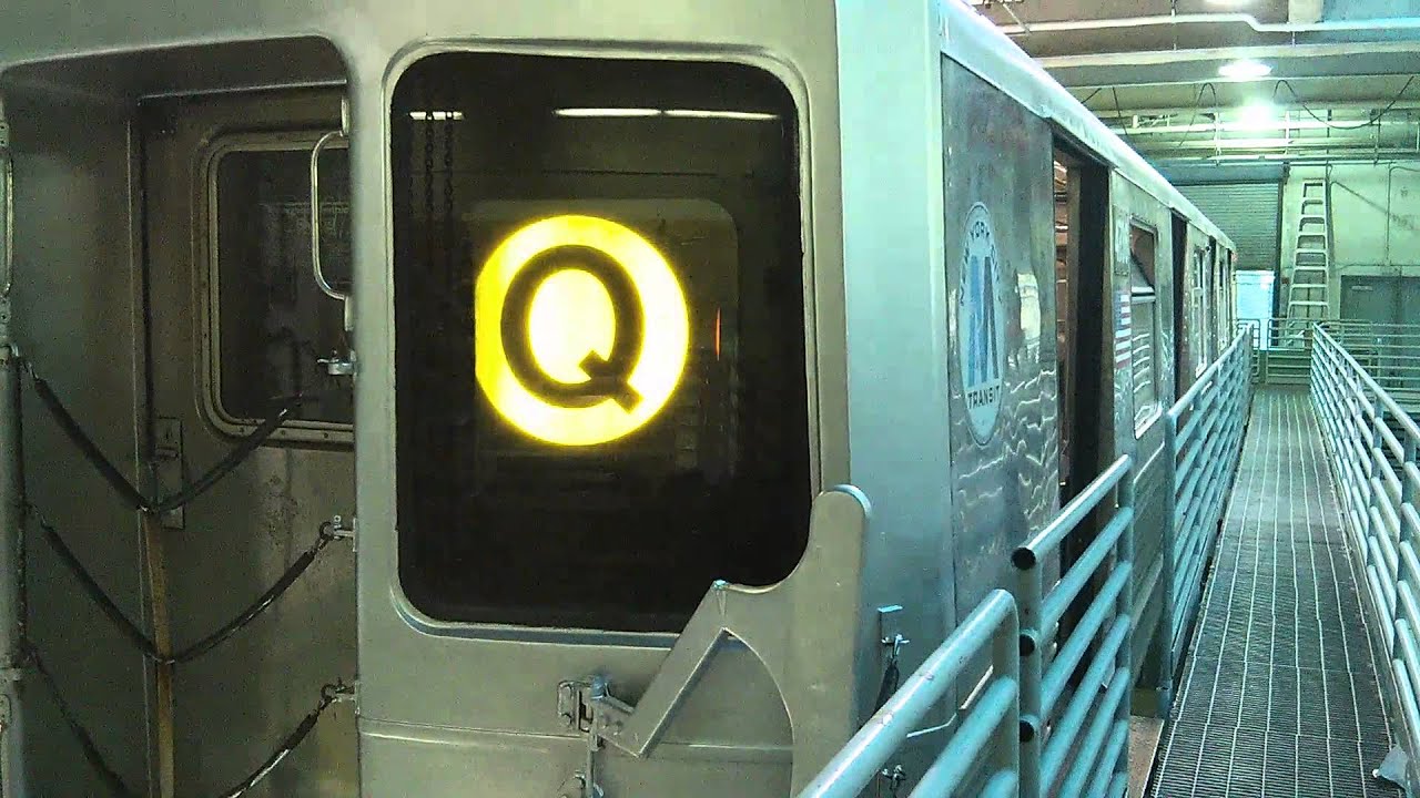 The Rollsign of the R42 - YouTube