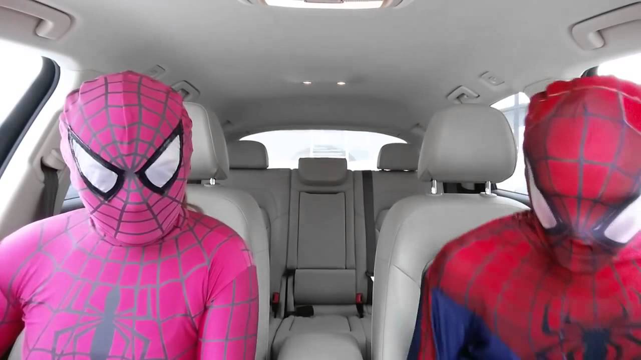 Spiderman - Spiderman Rosa - Venom bailando en el coche - Dancing in car -  YouTube