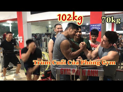 Thách Thức Cả Phòng Gym Vật Tay và Cái Kết | Một Ngày Tập Gym Của Tới Tài Tử