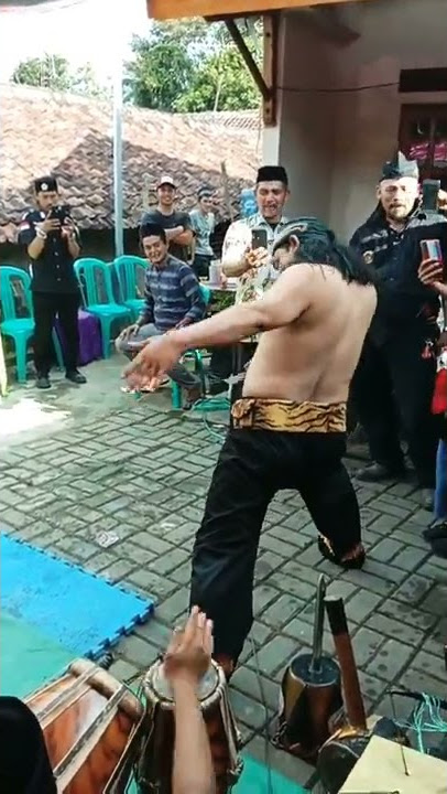 Debus Abah Gacon macan kulon