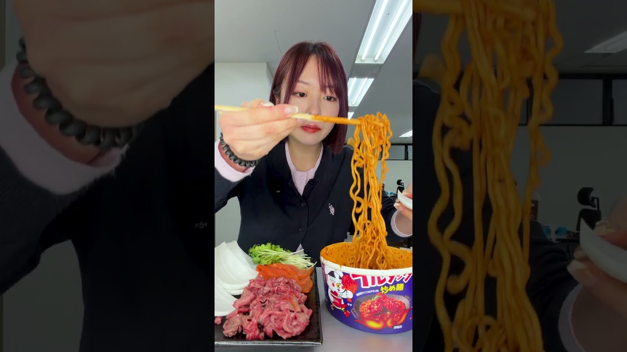 ブルダックと玉ねぎとユッケと!#mukbang