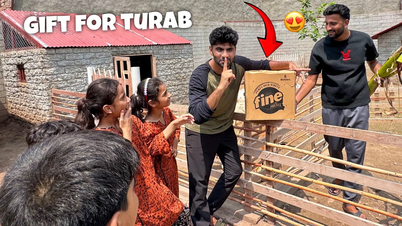 Sabtain Kia Gift Lay Aya ? 🥰