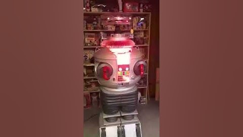 Lost in space B9 robot replica
