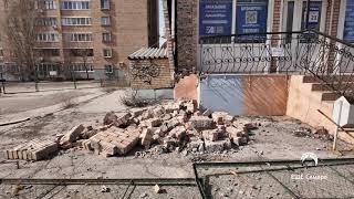 Легендарная падающая стена жилой многоэтажки в Самаре обрушилась.