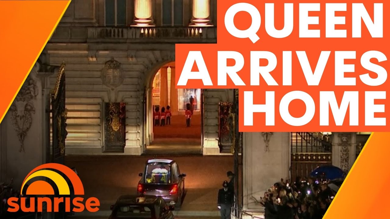 The Queen arrives home to Buckingham Palace | Sunrise