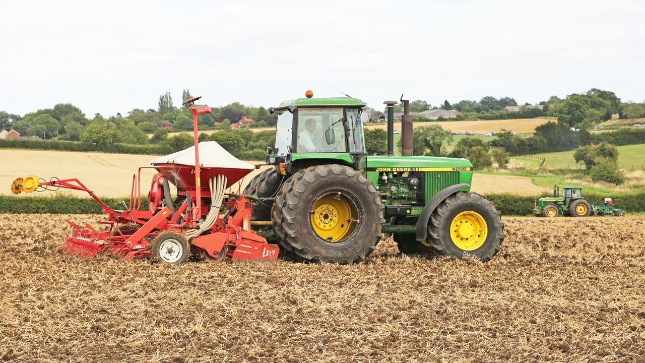John Deere 4255 & 4755 | Cousins Patriot, Lely Polymat | Drilling oilseed rape (canola) | Project 55
