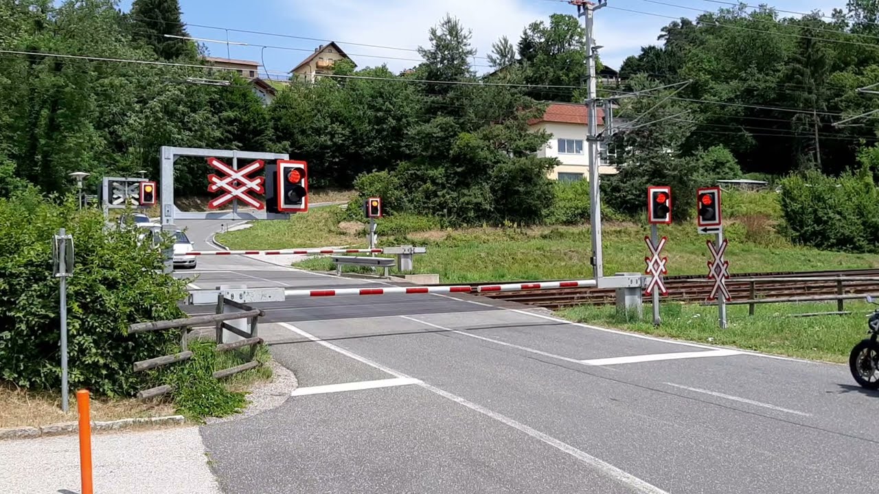 Bahnübergang Föderlach // Austrian Railroad Crossing