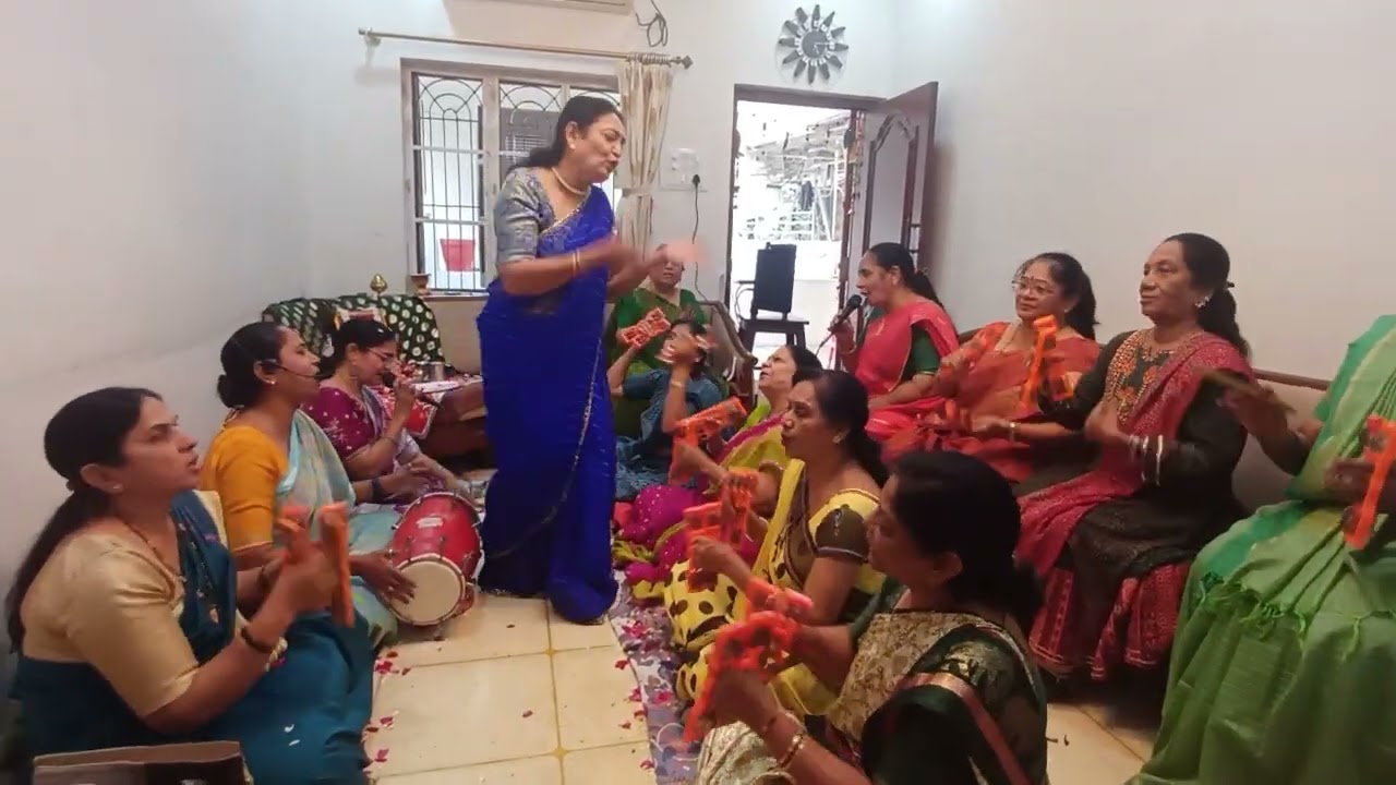 ભજન નીચે લખ્યું છે.મમતા રાઠી & નંદા સૂર્વે.આ ભજન સાંભળીને ખુબ આનંદ થશે.શ્રી સખીભજન મંડળ. વડોદરા.