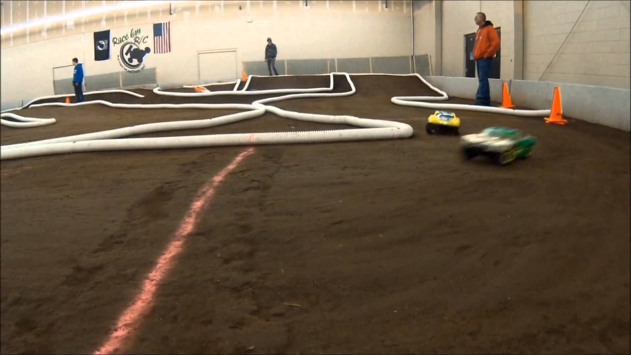 Race Em RC Indoor - YouTube
