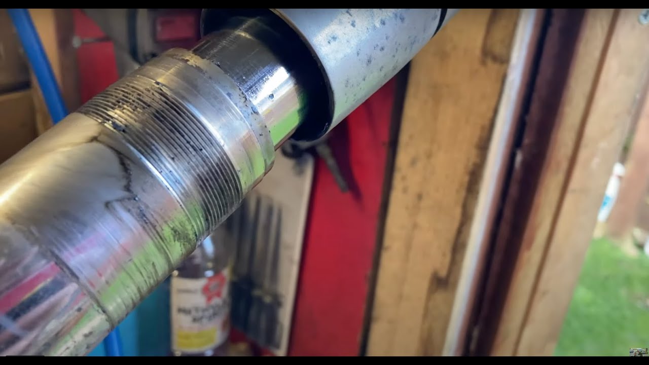 Suzuki T500R Restoration (Part 7) how to strip the forks