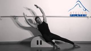 Esercizi Pilates -  Atelier Pilates Rimini - Spine Corrector - Side Bend Over Arch