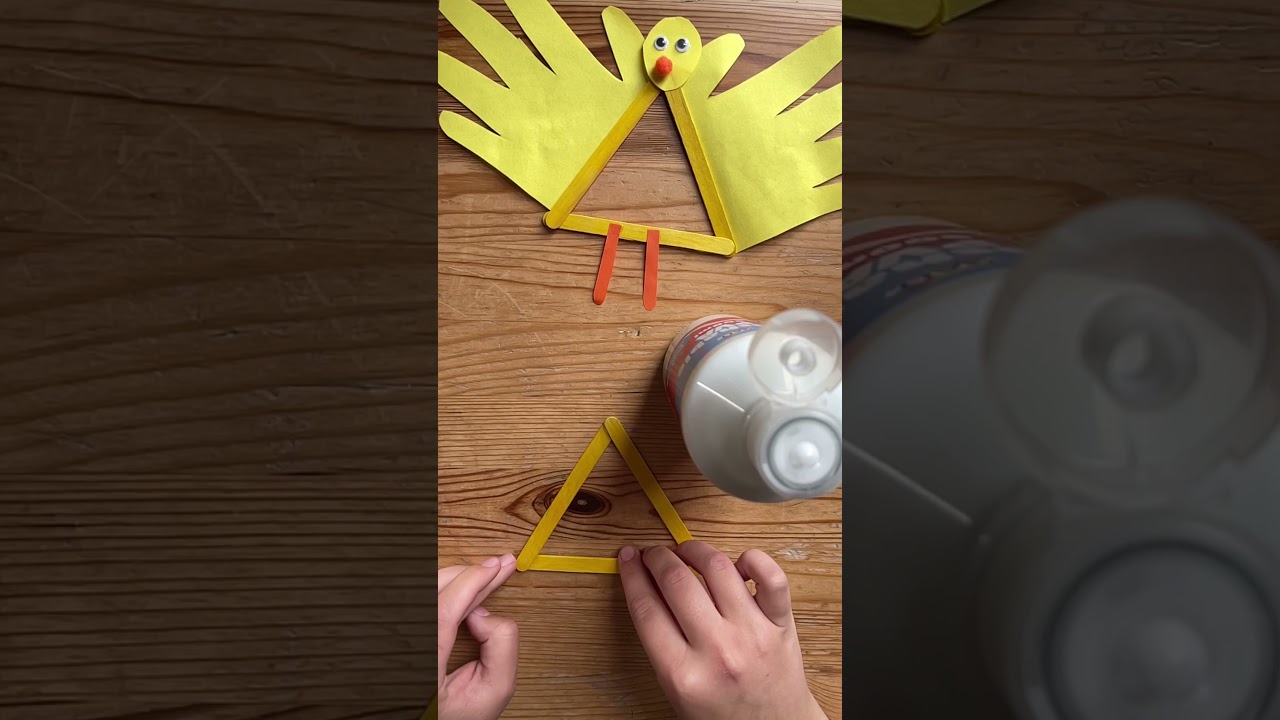 Cyw ffyn lolipop - lollipop stick chick craft - Welsh bilingual learning opportunity