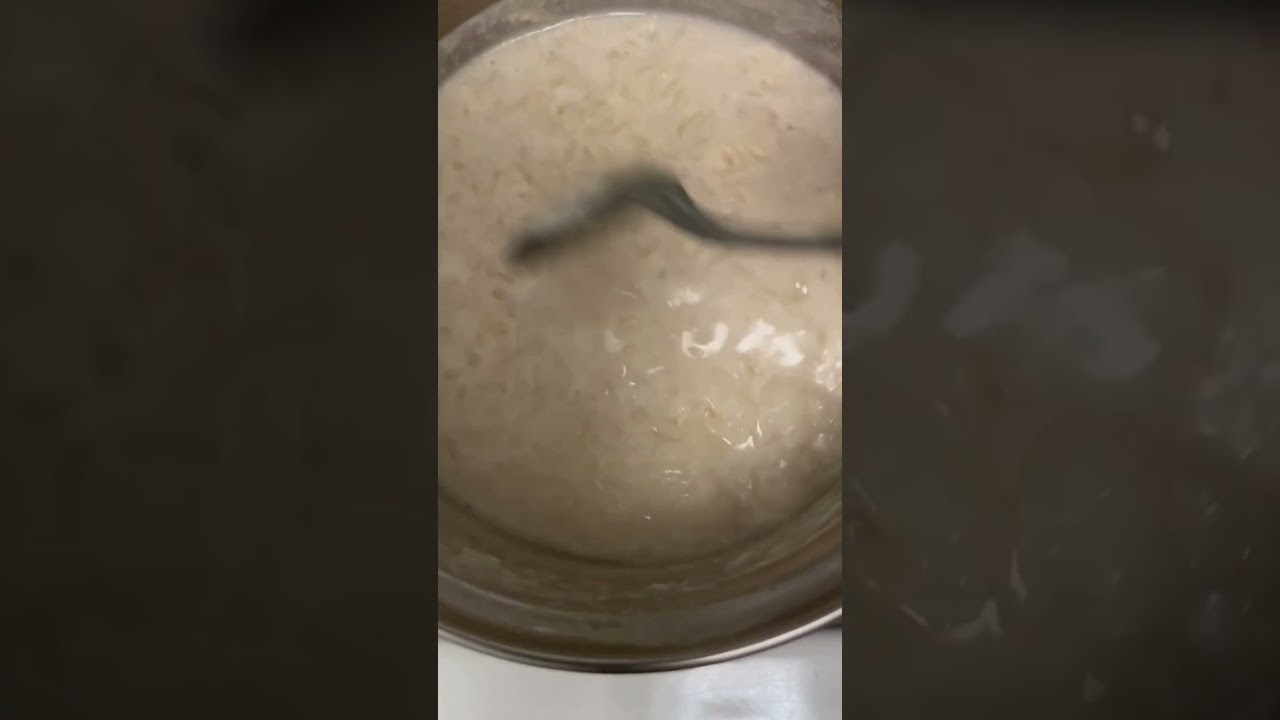 تحلية رز باللبن بالمكسرات وزبيب وجوز هند ، حلى لذيذ وسهل التحضير 