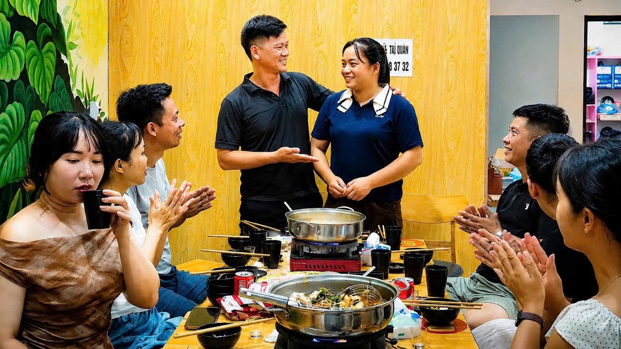 A small party – A major milestone in Hoa and Cuong's love story.