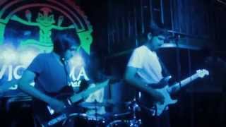Cover - Foals Red Socks Pugie / por Vértigo