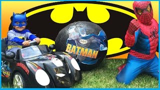 GIANT SURPRISE EGG OPENING BATMAN vs SPIDERMAN Super Heroes Toys Imaginext Power Wheels Kids Video