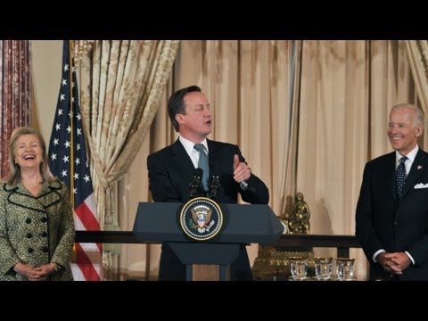Video: David Camerons nettovärde: Wiki, gift, familj, bröllop, lön, syskon