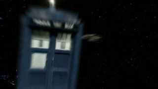 Cylon Raider vs TARDIS