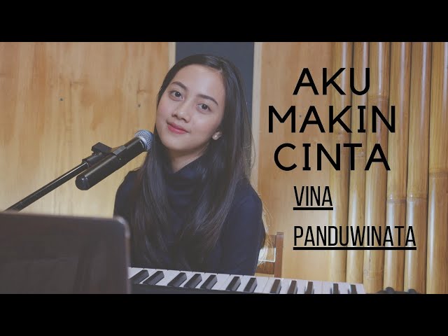 Vina Panduwinata - Aku Makin Cinta (Cover By Michela Thea) class=