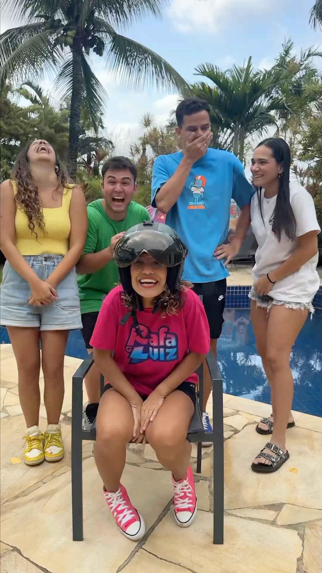 DESAFIO DO CAPACETE! #shorts