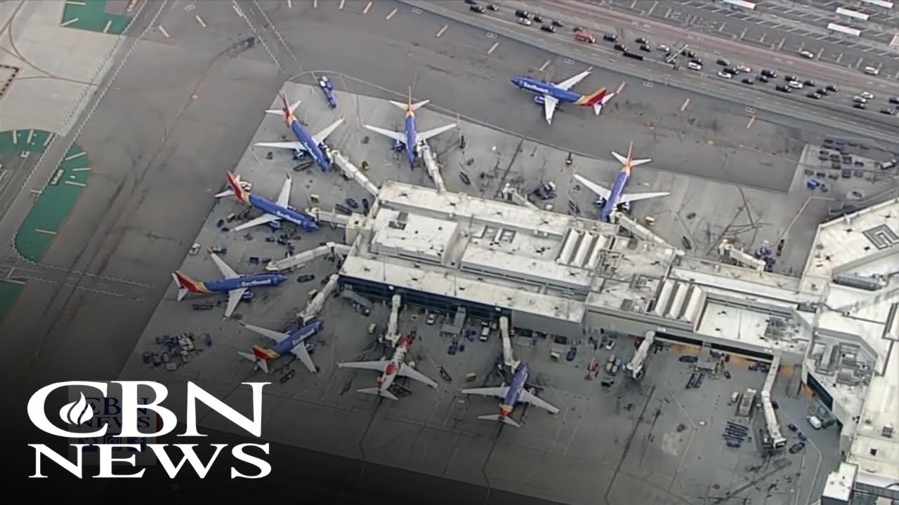 Thousands of Flights Canceled/Delayed After FAA Computer Outage - YouTube