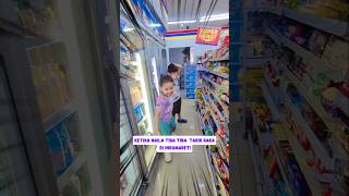 NAILA TIBA TIBA TARIK RAKA DI INDOMARET! #trending #holidaywithyoutube #indomaret #kakakadik #viral