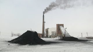 Угля осталось на два дня:замёрзнуть в своих квартирах боятся жители посёлка в Карагандинской области