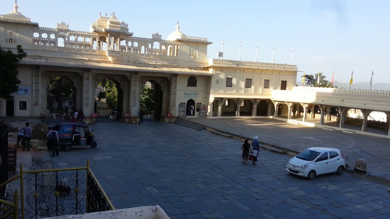 city palace udaipur