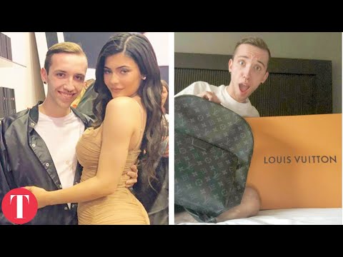10 Celebs Who Gave Fans CRAZY EXPENSIVE Gifts
