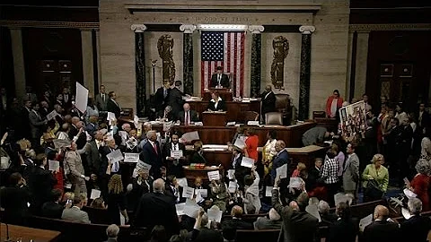 Democrats shout 'no bill, no break' on House floor